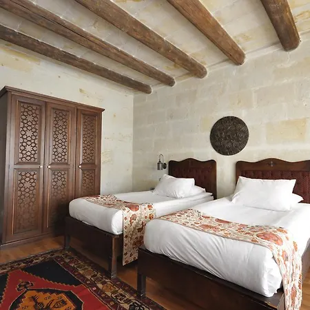 Hotel Dreams Cave