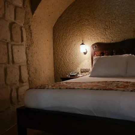 Hotel Dreams Cave